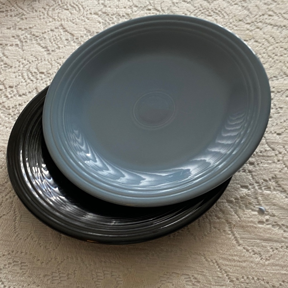 Elegant Blue and Black Dinner Plate Set